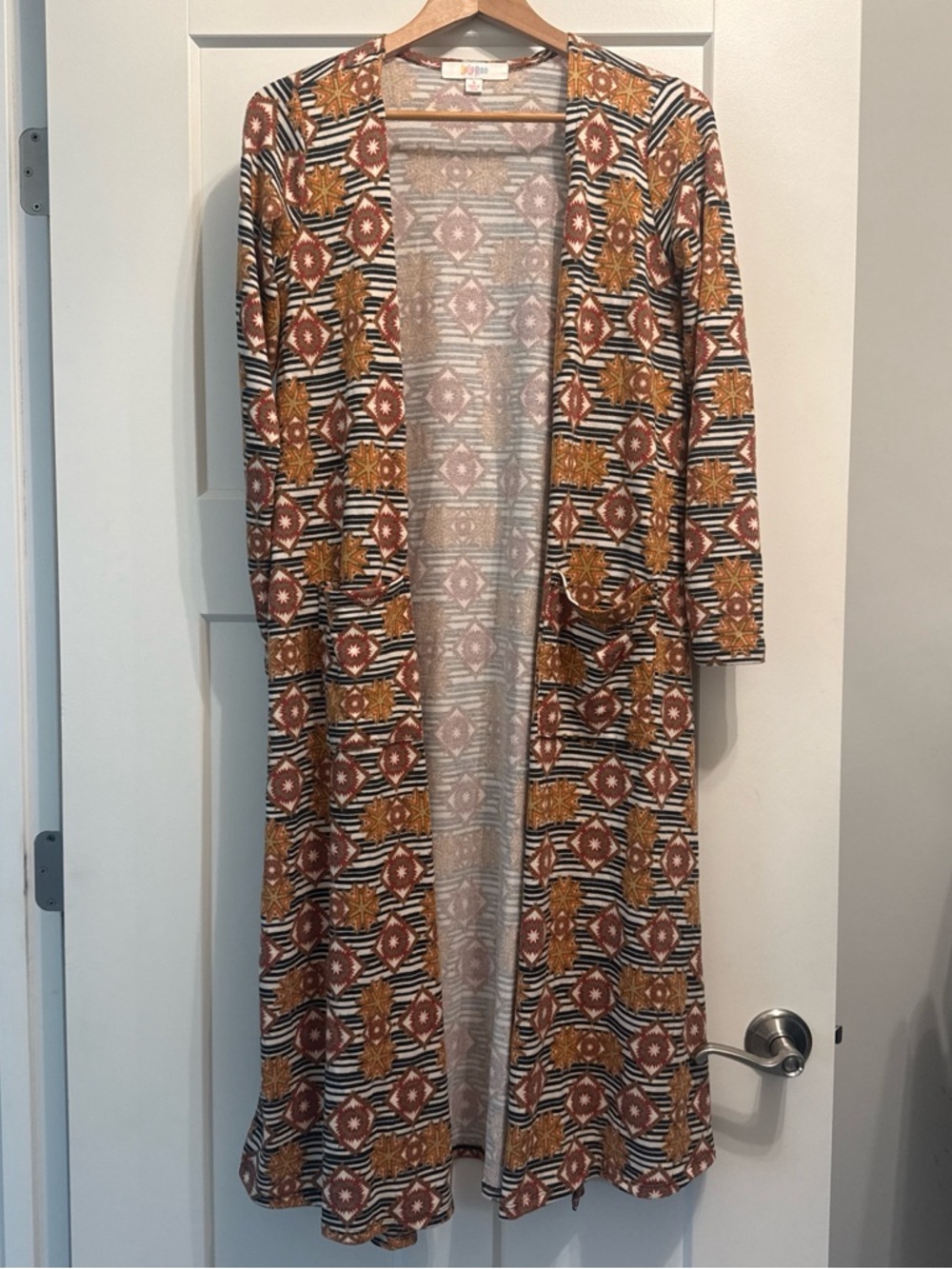 LuLaRoe Cream, Pink & Gray Geometric Top
